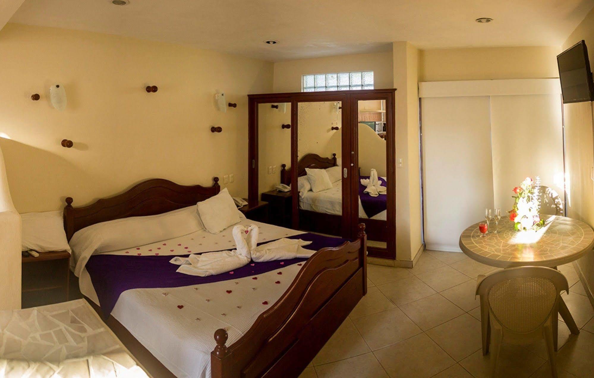 Villas Coco Resort - All Suites (Adults Only) Исла-Мухерес Экстерьер фото
